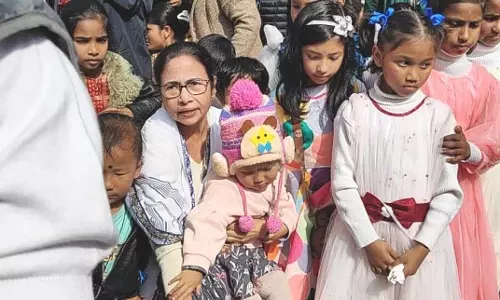 Sikkim : ममता ने चौरास्ता में दार्जिलिंग के बच्चों के साथ बाल दिवस मनाया Sikkim : ममता ने चौरास्ता में दार्जिलिंग के बच्चों के साथ बाल दिवस मनाया