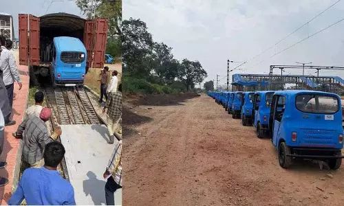 बालानगर रेलवे स्टेशन पर पहली बार NMG रेक का उपयोग करके ऑटोमोबाइल लोडिंग शुरू