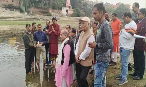 Bokaro: कार्तिक पूर्णिमा पर गर्ग-गंगा दीपोत्सव का भव्य आयोजन