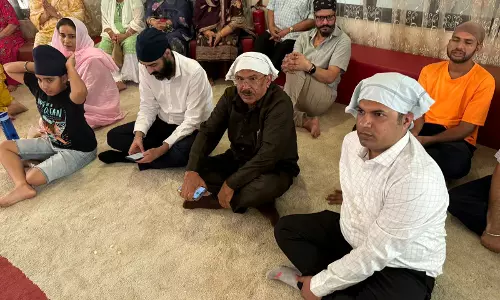 Ajmer: देवनानी का सिंगापुर स्थित भारत के दूतावास में अधिकारियों ने किया अभिनंदन Ajmer: देवनानी का सिंगापुर स्थित भारत के दूतावास में अधिकारियों ने किया अभिनंदन