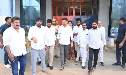 KTR को जेल में देख लागाचेरला के किसान गमगीन