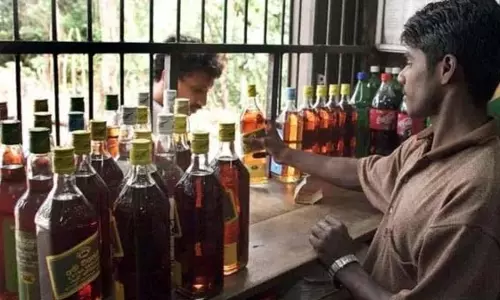 शराब प्रेमियों के लिए कोयंबटूर के ढाबों की जांच करें: Revenue Dept शराब प्रेमियों के लिए कोयंबटूर के ढाबों की जांच करें: Revenue Dept