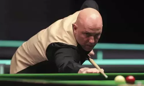 Snooker खिलाड़ी मार्क किंग पर मैच फिक्सिंग और अंदरूनी जानकारी देने के लिए 5 साल का प्रतिबंध Snooker खिलाड़ी मार्क किंग पर मैच फिक्सिंग और अंदरूनी जानकारी देने के लिए 5 साल का प्रतिबंध