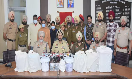 Punjab पुलिस ने नार्को तस्करी और हथियार गिरोह का भंडाफोड़ किया Punjab पुलिस ने नार्को तस्करी और हथियार गिरोह का भंडाफोड़ किया