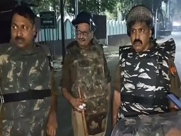 Uttar Pradesh: वाहनों की टक्कर को लेकर झड़प, 2 पुलिस अधिकारी घायल