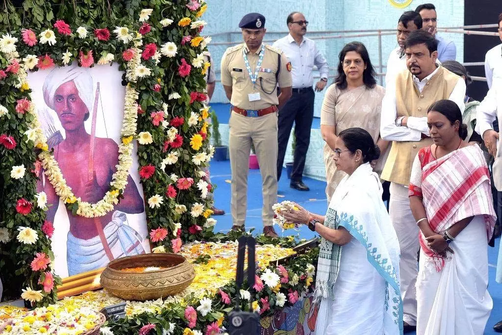 West Bengal सीएम ममता द्वारा बिरसा मुंडा दिवस समारोह का उद्घाटन