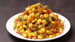 Corn chaat: स्नैक्स का मजा 100 गुना बढ़ा देगा स्वीट कॉर्न चाट