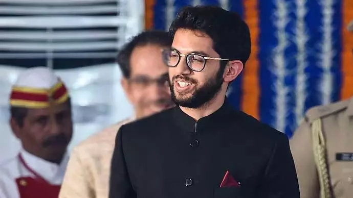 दोनों के चार हाथ कब होंगे? Aditya Thackeray का मुश्किल जवाब