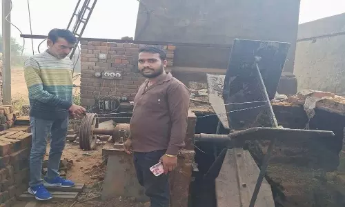 Haryana: प्रदूषण नियंत्रण बोर्ड ने अंबाला के एक गांव में ईंट भट्ठा सील किया Haryana: प्रदूषण नियंत्रण बोर्ड ने अंबाला के एक गांव में ईंट भट्ठा सील किया