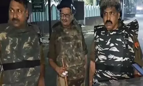 Uttar Pradesh: वाहनों की टक्कर को लेकर झड़प, 2 पुलिस अधिकारी घायल Uttar Pradesh: वाहनों की टक्कर को लेकर झड़प, 2 पुलिस अधिकारी घायल