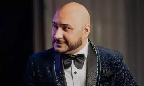 Entertainment :नवजात बेटे की मौत पर रो पड़े बी प्राक Entertainment :नवजात बेटे की मौत पर रो पड़े बी प्राक