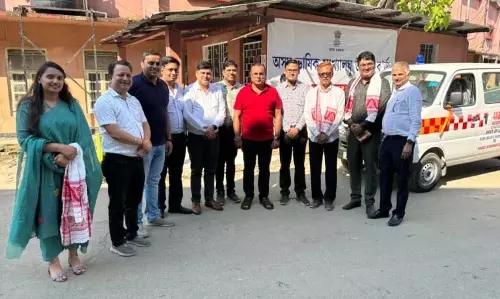 असम सरकार के ALMDB ने सामाजिक संगठनों को चार एम्बुलेंस वितरित कीं