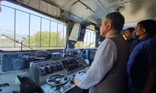 Assam: कवच 4.0 ट्रेन सुरक्षा में क्रांति लाने के लिए तैयार Assam: कवच 4.0 ट्रेन सुरक्षा में क्रांति लाने के लिए तैयार