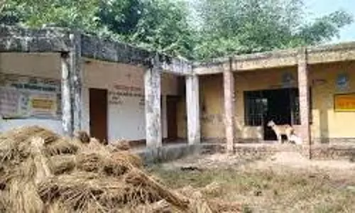 Hardoi: पंचायत सचिव व प्रधान ने अलियापुर, पंचायत भवन में तबेला बनवाया Hardoi: पंचायत सचिव व प्रधान ने अलियापुर, पंचायत भवन में तबेला बनवाया