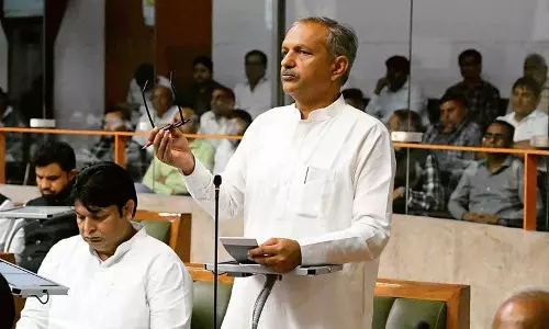 Haryana : दादरी विधायक ने सरकार से अस्पताल में रिक्त पदों को भरने का आग्रह किया Haryana : दादरी विधायक ने सरकार से अस्पताल में रिक्त पदों को भरने का आग्रह किया
