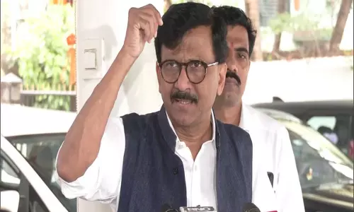 Sanjay Raut ने धर्मयुद्ध वाली टिप्पणी को लेकर फडणवीस पर पलटवार किया
