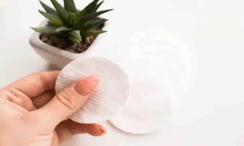 Homemade Makeup Remover Wipes:घर पर बनाएं ये मेकअप रिमूवर वाइप्स Homemade Makeup Remover Wipes:घर पर बनाएं ये मेकअप रिमूवर वाइप्स