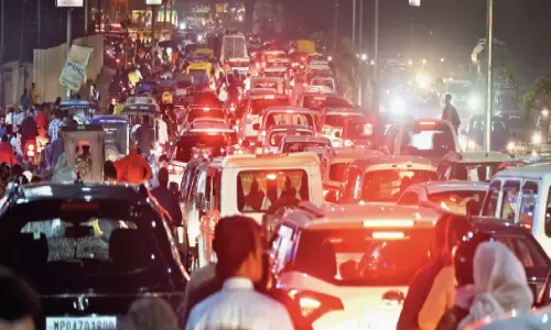 Aligarh: फतेहाबाद रोड पर नाला निर्माण के चलते फंसेगा ट्रैफिक
