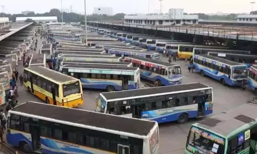 Coimbatore में जुटे अयप्पा भक्त.. सबरीमाला जाने वालों के लिए खुशखबरी Coimbatore में जुटे अयप्पा भक्त.. सबरीमाला जाने वालों के लिए खुशखबरी