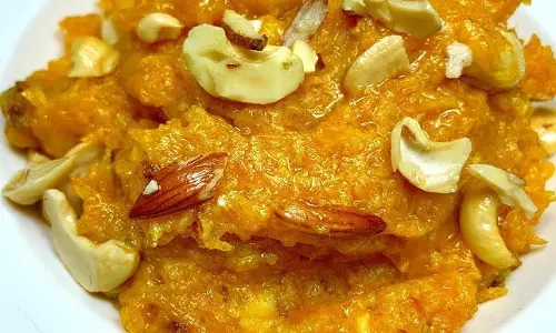 मिठाई के लिए सीताफल कुनाफा का हलवा तैयार करे