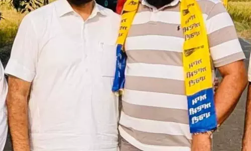 Punjab: सुबह कांग्रेस के साथ, शाम को आप के साथ Punjab: सुबह कांग्रेस के साथ, शाम को आप के साथ