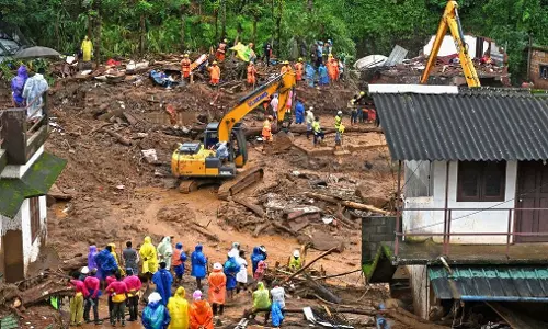 भूस्खलन से राहत कहां? कांग्रेस ने Wayanad में पूर्ण बंद का आह्वान किया