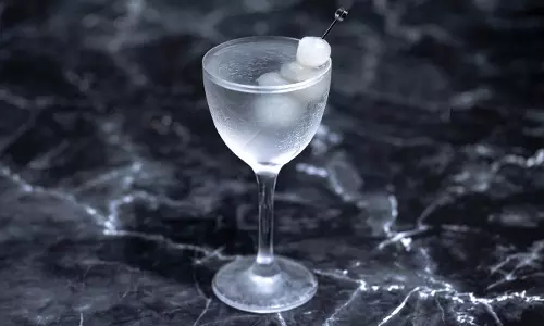 बर्नेट की जिन गिब्सन रेसिपी