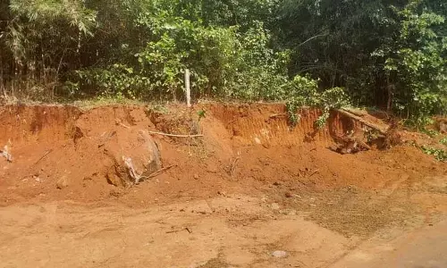 Assam : बोको हिल्स में अवैध खनन बेरोकटोक जारी