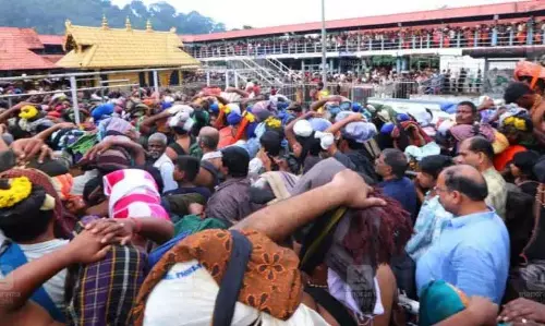 Kerala : शुक्रवार को मंडला पूजा के लिए खुलेगा सबरीमाला Kerala : शुक्रवार को मंडला पूजा के लिए खुलेगा सबरीमाला