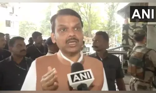 महाराष्ट्र के उपमुख्यमंत्री Fadnavis ने मौलाना सज्जाद नोमानी की विभाजनकारी टिप्पणी की निंदा की