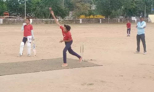 Lagatar: क्रिकेट टीम के लिए 18-19 नवंबर को खिलाड़ियों का चयन ट्रायल Lagatar: क्रिकेट टीम के लिए 18-19 नवंबर को खिलाड़ियों का चयन ट्रायल