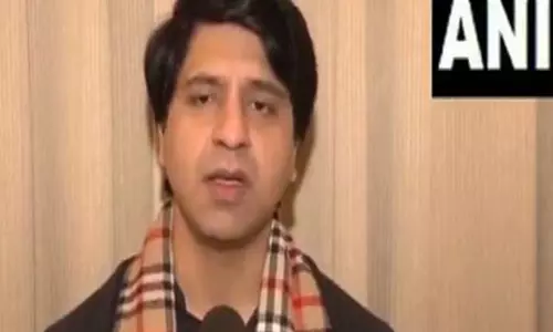 झारखंड में राहुल गांधी के हेलिकॉप्टर में देरी पर BJP नेता पूनावाला ने कही ये बात