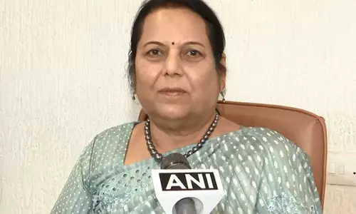 महिला मतदाताओं को राज्य सरकार पर भरोसा, महायुति को बहुमत मिलने का भरोसा: Neelam Gorhe महिला मतदाताओं को राज्य सरकार पर भरोसा, महायुति को बहुमत मिलने का भरोसा: Neelam Gorhe