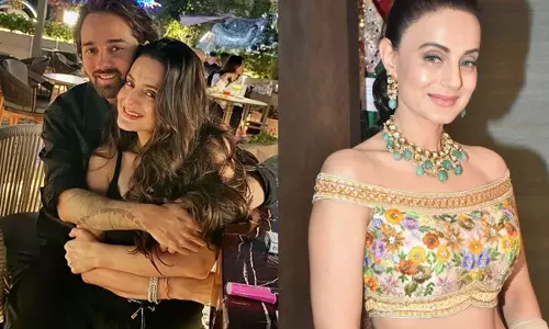Amisha Patel टॉप हीरोइन 20 साल के लड़के को डेट कर रही Amisha Patel टॉप हीरोइन 20 साल के लड़के को डेट कर रही