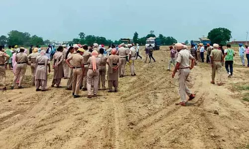Jalandhar पुलिस ने नियमित जांच के दौरान सुलझाया ढाई साल पुराना कार चोरी का मामला Jalandhar पुलिस ने नियमित जांच के दौरान सुलझाया ढाई साल पुराना कार चोरी का मामला