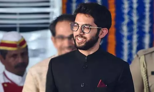 दोनों के चार हाथ कब होंगे? Aditya Thackeray का मुश्किल जवाब