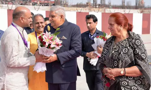 Jaipur: उपराष्ट्रपति धनखड़ का उदयपुर एयरपोर्ट पर भव्य स्वागत