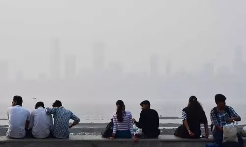 Singapore की यात्रा के बाद मुंबई में पागल राजकुमारी को देखकर महिला हैरान Singapore की यात्रा के बाद मुंबई में पागल राजकुमारी को देखकर महिला हैरान