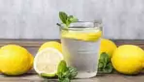 Benefits of lemon water:  जानिए एक गिलास नींबू पानी कैसे सेहत को फायदा पहुंचाता है