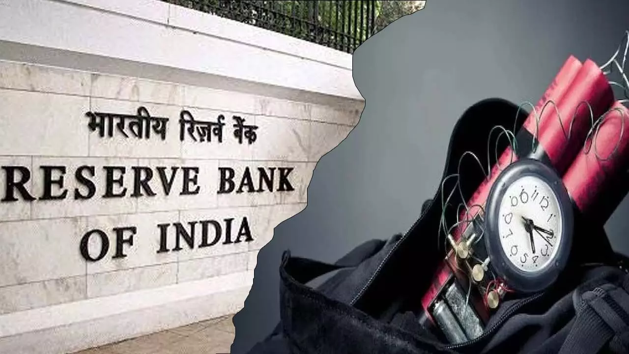 RBI को बम की धमकी.. बैकग्राउंड में पाक के लश्कर-ए-तैयबा के आतंकी?