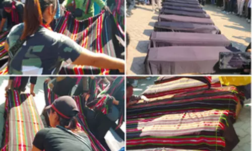 असम में पोस्टमार्टम के बाद उग्रवादियों के शवों को हवाई मार्ग से लाया गया मणिपुर असम में पोस्टमार्टम के बाद उग्रवादियों के शवों को हवाई मार्ग से लाया गया मणिपुर