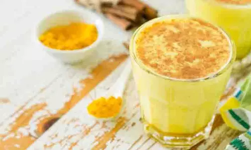 हल्दी वाला दूध: सेहत के लिए फायदेमंद, लेकिन ये लोग रहें सावधान