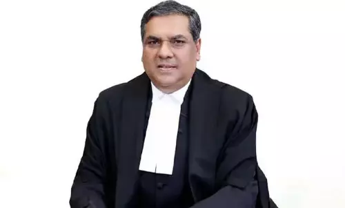 CJI ने कानूनी पेशे से ‘युवा प्रतिभाओं के पलायन’ पर चिंता व्यक्त की CJI ने कानूनी पेशे से ‘युवा प्रतिभाओं के पलायन’ पर चिंता व्यक्त की