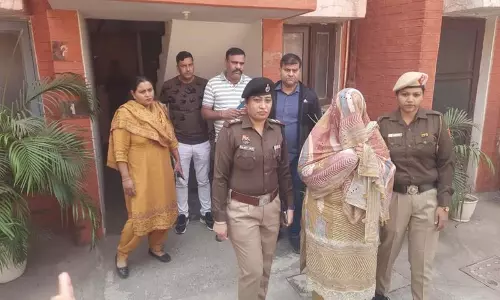 Haryana: जगाधरी में सास की हत्या के आरोप में पुलिसकर्मी की पत्नी गिरफ्तार Haryana: जगाधरी में सास की हत्या के आरोप में पुलिसकर्मी की पत्नी गिरफ्तार