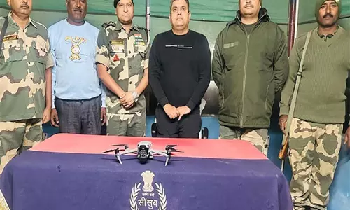 BSF ने अमृतसर सीमा के पास 3 ड्रोन और हेरोइन बरामद की