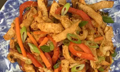 Chapati Noodles Recipe: बाजार के नूडल्स भूल जाएंगे जब घर में बनाएंगे आटा रोटी से तैयार स्वादिष्ट चाऊमीन Chapati Noodles Recipe: बाजार के नूडल्स भूल जाएंगे जब घर में बनाएंगे आटा रोटी से तैयार स्वादिष्ट चाऊमीन