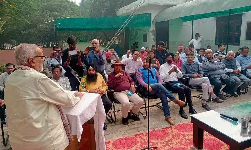 Haryana : ओडिशा के पूर्व राज्यपाल ने लोकतंत्र के स्तंभ के रूप में मीडिया की भूमिका पर प्रकाश डाला Haryana : ओडिशा के पूर्व राज्यपाल ने लोकतंत्र के स्तंभ के रूप में मीडिया की भूमिका पर प्रकाश डाला