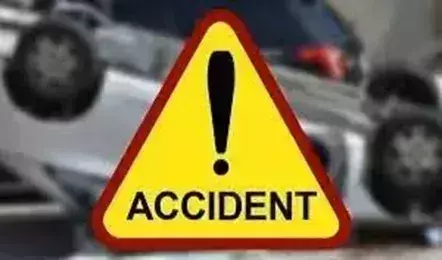 Bareilly: ट्रक ने बाइक सवार दो युवकों को कुचला मौके पर ही मौत साथी घायल Bareilly: ट्रक ने बाइक सवार दो युवकों को कुचला मौके पर ही मौत साथी घायल
