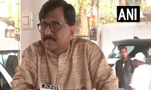 Sanjay Raut ने बालासाहेब ठाकरे को श्रद्धांजलि दी Sanjay Raut ने बालासाहेब ठाकरे को श्रद्धांजलि दी