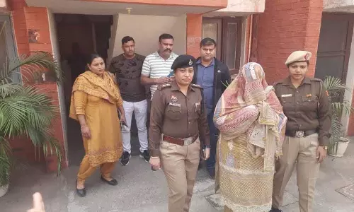 Haryana : जगाधरी में सास की हत्या के आरोप में पुलिसकर्मी की पत्नी गिरफ्तार Haryana : जगाधरी में सास की हत्या के आरोप में पुलिसकर्मी की पत्नी गिरफ्तार